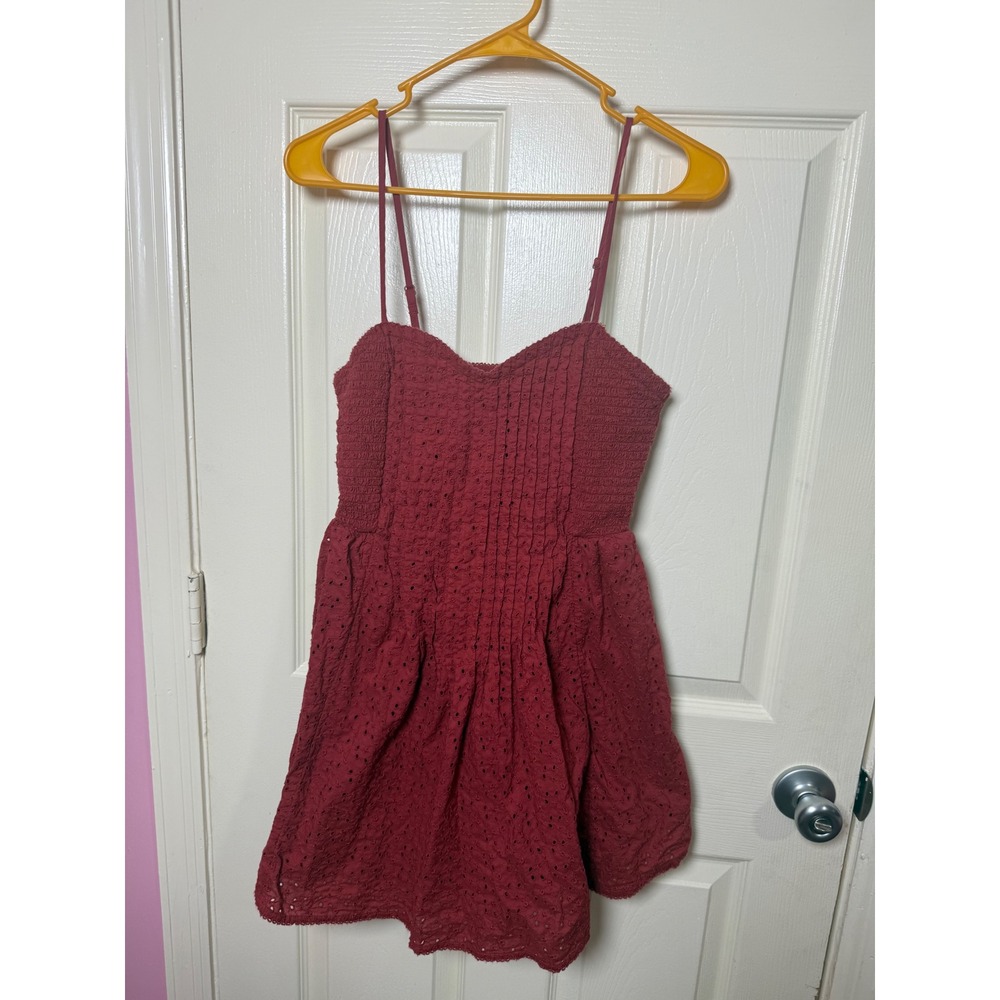 Aerie Eyelet Mini Dress Womens Medium Burgundy Red Cotton Smocked Sweetheart